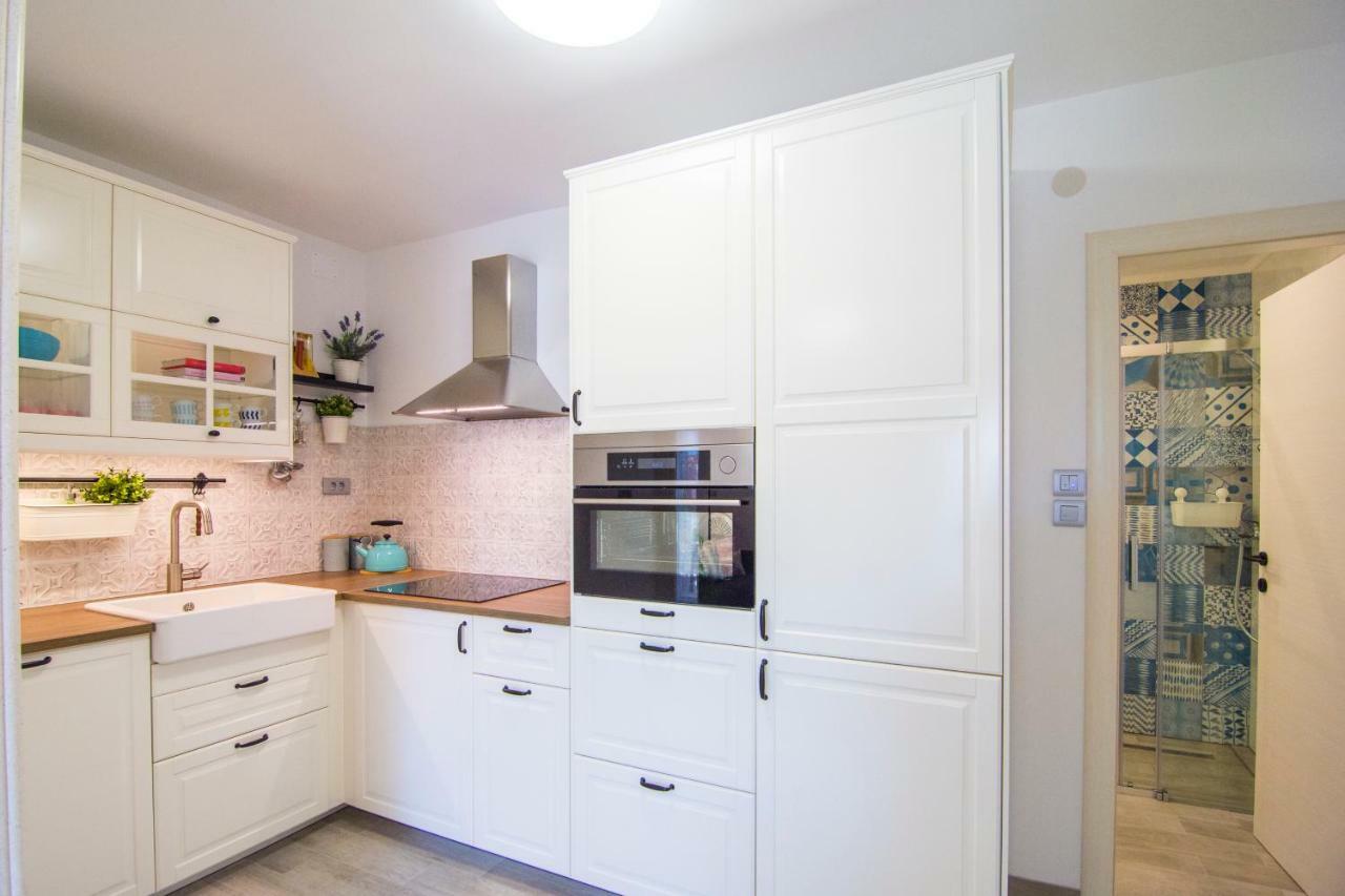 Apartments Pina Μπολ Εξωτερικό φωτογραφία