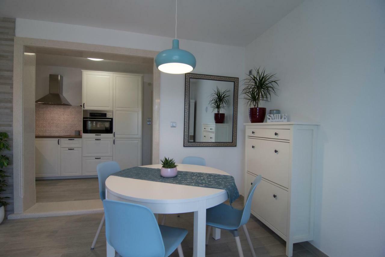 Apartments Pina Μπολ Εξωτερικό φωτογραφία