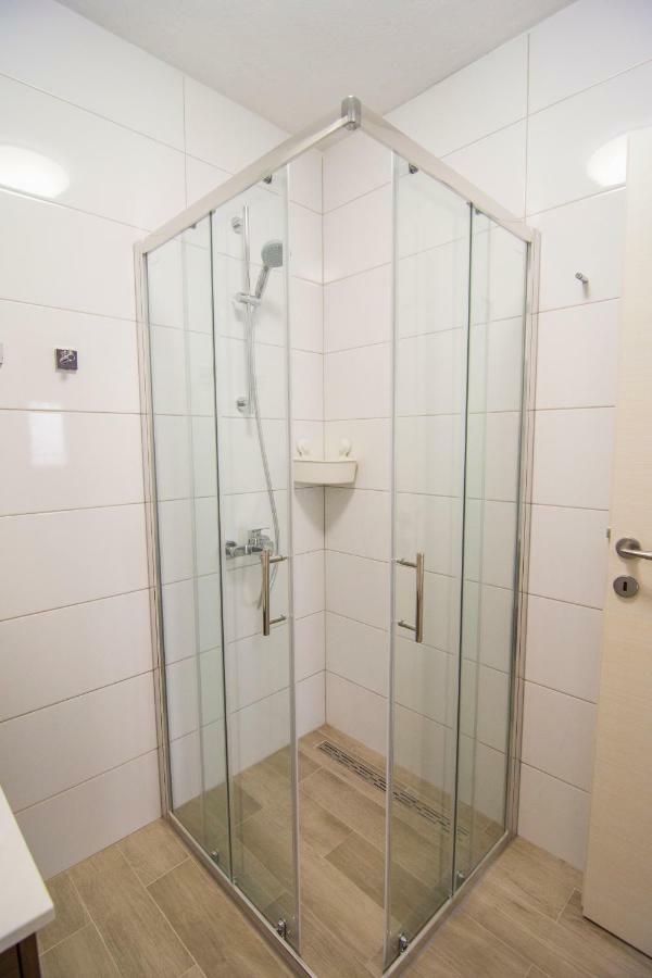 Apartments Pina Μπολ Εξωτερικό φωτογραφία